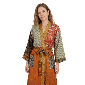 Bata vintage de patchwork para mujer, de longitud completa, con cuello en V, manga tres cuartos, estampada, de tejido suave, para dormir - Product Image 1