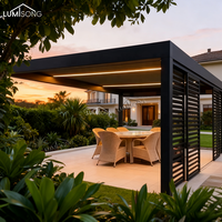 Pergola en aluminium de luxe personnalisée avec toit à lames motorisées, étanche, résistante au vent, revêtement poudré, télécommande, LED, pour balcon naturel