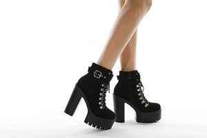 <span class=keywords><strong>Botas</strong></span> de gamuza para niña de invierno a la moda, Botines negros con correa en el tobillo, grueso Botines de tacón de 13 cm, zapatos de tacón alto para mujer - Product Image 4