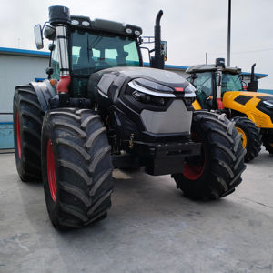 Yto 280 Pk Multifunctionele Wiel Tractor Nieuwe Staat 4wd Gebruikte Farm Tractor En Graafmachine Te Koop Landbouw Tractoren - Product Image 2