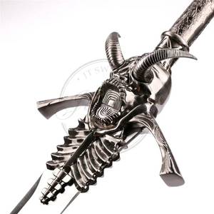 ดาบตกแต่งผนังรุ่น Rebellion ของดาเนท จากเกม Devil May Cry 5 - Product Image 4