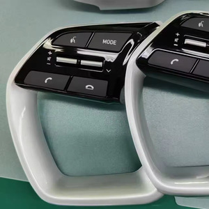 ฮุนได IX25 2024 สวิตช์ควบคุมพวงมาลัย ปุ่มมัลติฟังก์ชั่นเคลือบเงิน อุปกรณ์ตกแต่งรถยนต์ - Product Image 3