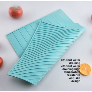 Tapete Escurridor de Silicona Engrosado Multiestilo, Forma Irregular, para Encimera de Cocina, Absorbente de Agua y Aislante Térmico - Product Image 3