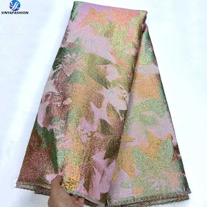 Tessuto <span class=keywords><strong>in</strong></span> Pizzo Jacquard Broccato 100% <span class=keywords><strong>Cotone</strong></span> con Ricami, Design Africano Tradizionale, Ecologico, per <span class=keywords><strong>Abiti</strong></span> <span class=keywords><strong>da</strong></span> Festa e <span class=keywords><strong>da</strong></span> <span class=keywords><strong>Sposa</strong></span> - Product Image 2