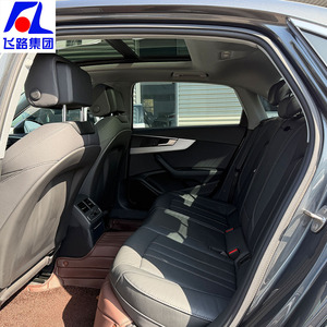 <span class=keywords><strong>Audi</strong></span> A4L <span class=keywords><strong>40</strong></span> <span class=keywords><strong>TFSI</strong></span> Dynamic Edition berline d'occasion <span class=keywords><strong>2021</strong></span>, 190 ch, 2.0T, luxe professionnel, toit ouvrant, sièges en cuir - Product Image 6