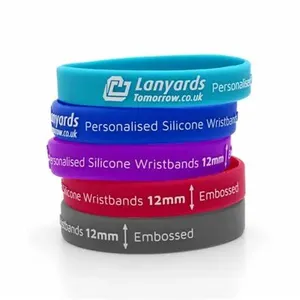 קידום המפעל פסטיבל wristbands גומי צמידים מובלט/צמיד סיליקון wristbands עם לוגו מותאם אישית