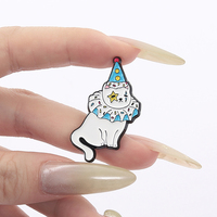 Broche en émail style cirque, motif chat et masque de clown amusant, bijou de revers, cadeau pour amis