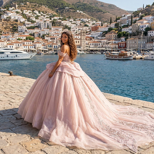 Vestido de Quinceañera Lsmc129 con Corsé, Falda de Princesa, Apliques de Encaje, Diseño de Hombros Descubiertos y Cola de Capilla Vintage - Product Image 5