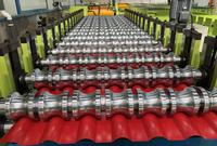 Machine automatique à moteur haute efficacité pour la fabrication de tuiles vernissées pour toiture avec surveillance à distance