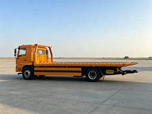 Promotion : Camion de <span class=keywords><strong>remorquage</strong></span> à plateau plat 4x2, direct usine, avec plateforme hydraulique antidérapante pour le sauvetage routier et les dépannages en bord de route - Product Image 4