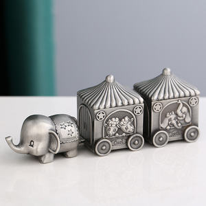 Porta a forma di elefante da circo in argento, - Product Image 2