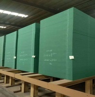 Panneau MDF vert MR résistant à l'humidité HDF HDHMR Panneau de bois durable et solide de 18mm pour la fabrication de meubles et les projets domestiques