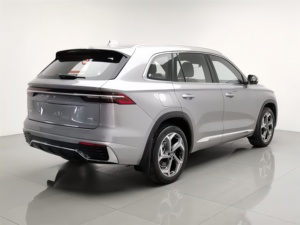 Auto Usado Chino en Venta Global: Geely Xingyue L 2024 EVO Premium, SUV de Segunda Mano - Product Image 3