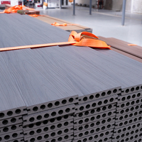 Nouvelle conception de terrasse, panneaux de revêtement de sol composites utilisés, terrasse moderne en WPC pour plancher