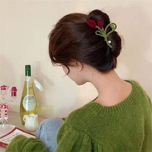 Pinza de Pelo con Flor de Terciopelo Rojo para Otoño e Invierno, Accesorios para el Cabello Diarios para Mujer, Temperamento Dulce, Pinza de Pelo Grande con Flor de Peluche - Product Image 5