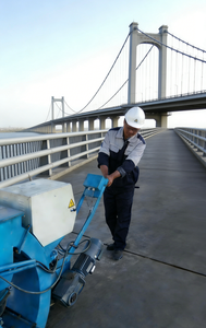 耐久性のある小型携帯型電動PLC制御モーターコンクリート舗装ショットブラストマシン鋼球研磨滑り止め装置 - Product Image 5