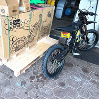 ZH 2026 Meilleures ventes Édition noire Surround Ultra Bee 2 72V Sur Ron Light Bee X Moto tout-terrain électrique 10000W Vélo électrique tout-terrain