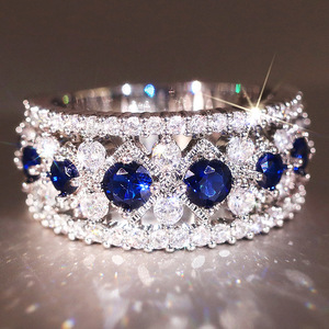 Anello Romantico da Donna Elegante, Fascia alla Moda per Abiti da Sera, Ufficio e Outfit Quotidiani - Accessorio - Product Image 1