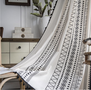 Rideau en toile BOHO, voile en coton à rayures, imprimés classiques, texture de toile, rideau de porte, décoration murale, style bohème européen avec pompon - Product Image 1