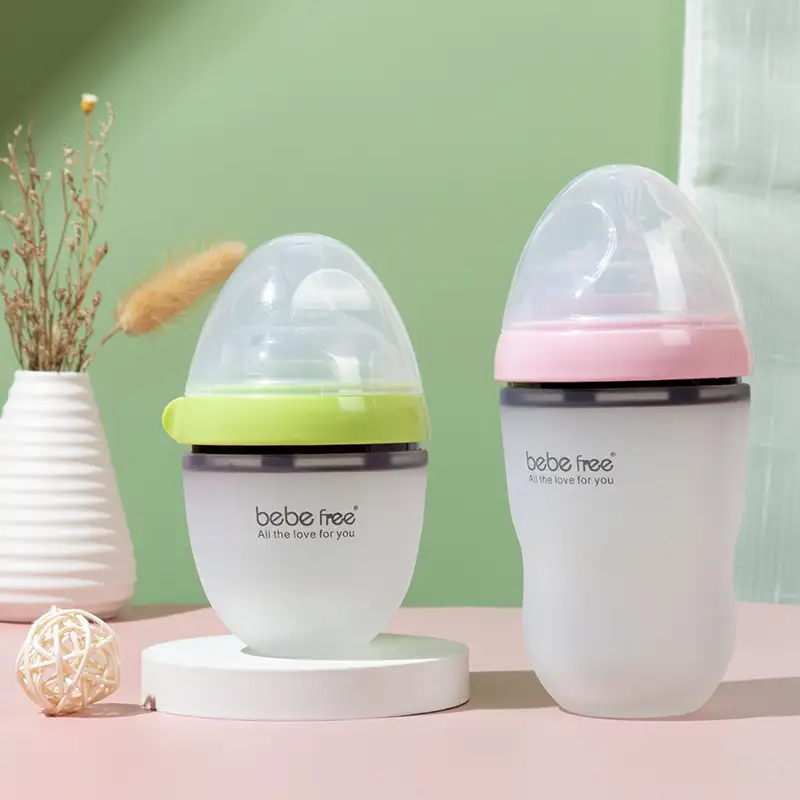 Wholesale Hands Free Silicone Feeding Supplies Baby Bottle BPA Free Squeeze Baby Milk Mamadeira