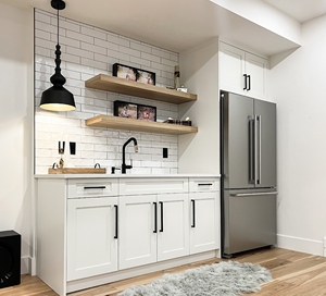 Meuble bar de bureau sur mesure CANA, prix usine, comptoir de cuisine en bois blanc avec enclos réfrigérateur - Product Image 1