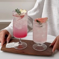 Mug à thé réutilisable au design moderne avec une forme unique à côtés droits, compatible lave-vaisselle, pour usage domestique adulte