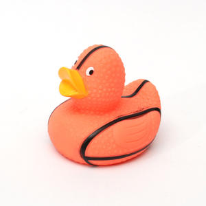 Les fabricants fournissent des jouets en plastique PVC vinyle, y compris des canards en vinyle en forme de rugby et des poupées en vinyle, pour la vente en gros - Product Image 4