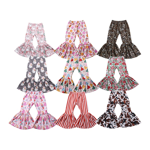 Pantalones Acampanados de Moda para Niñas Recién Nacidas con Bonito Estampado Navideño - Product Image 1