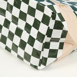 Grand sac fourre-tout pliable imprimé de logo personnalisé imperméable PP tissé promotionnel en polypropylène laminé shopping pliable pour les cadeaux - Product Image 6