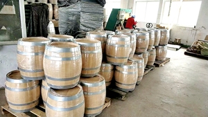 Vente en gros de tonneaux en bois de vin de 30 litres à 50 litres | Tonneau en bois de chêne naturel pour le stockage du <span class=keywords><strong>rhum</strong></span>/whisky - Product Image 5