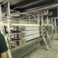 Ligne d'abattage automatique de poulets, ligne complète de traitement de la volaille, équipement d'abattoir de poulets pour élevage avicole