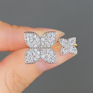 Anello a Quadrifoglio alla Moda, Design Minimalista ed Elegante, Regolabile, Gioiello da Indossare Quotidianamente per Donne - Product Image 2