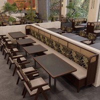 Ensemble de table et chaises de restaurant commercial en rotin de style montagne sauvage personnalisé, structure en bois (pour 10 personnes)