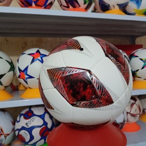 Balón de Fútbol de Alto Rendimiento Talla 5 con Superficie Sin Costuras para 2026 - Product Image 3