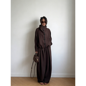 Completo Casual da Donna in Stile Cinese, Set Unico con Colletto Alto e Bottoni Frontali - Product Image 2