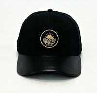 Fabricante de Gorras de Béisbol de Gamuza al por Mayor, Gorra de Béisbol de Dos Tonos Personalizada con Visera de Cuero PU y Bordado para Exteriores