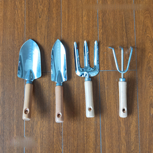 Ensemble d'outils de <span class=keywords><strong>jardinage</strong></span> pour femmes durable de 4 pièces comprenant une houe, une bêche, un râteau, des outils de terrassement à main, boîte en carton OEM personnalisable - Product Image 6