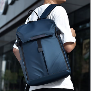 Vervelux người đàn ông xe đạp Mũ bảo hiểm công suất lớn Ba lô bóng đá du lịch giải trí bán buôn PURSE biểu tượng tùy chỉnh thể thao máy tính xách tay Ba Lô Túi - Product Image 2