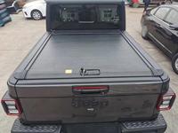 Couverture de benne de camionnette électrique en alliage d'aluminium, couvercle de benne rétractable à rouleaux avec verrouillage pour Jeep Gladiator Ram Ranger Double Cab