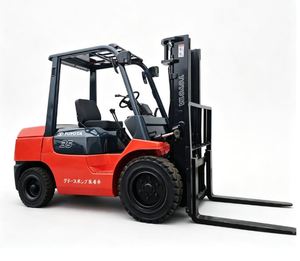 Chariot élévateur diesel Toyota 3.5T d'occasion, bonnes performances pour la manutention logistique, poids 4700 kg, machine incluse pour rapport. - Product Image 1