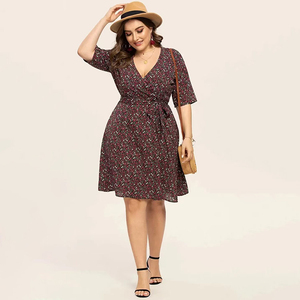 Robe d'été sexy à col en V et manches plissées, grande taille, à manches courtes, imprimé floral décontracté, avec ceinture évasée, longueur midi - Product Image 1