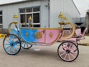 Carruaje sin caballos eléctrico favorito de los estadounidenses Carruajes de caballos de la boda real en el casco antiguo: un icono de transporte especial - Product Image 2