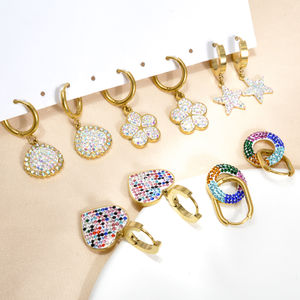 ต่างหูห้อยรูปดาวประดับเพชร ดีไซน์ทันสมัย ชุบทอง 18K บนสแตนเลสสตีล 316 สำหรับทุกเพศ - Product Image 3