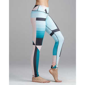 Leggings con motivi geometrici e artistici - Product Image 5