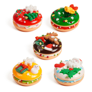 Oferta Especial: Set de Donuts Navideños Artesanales de Imitación - 5 Diseños, Material PVC, Colores y Diseños Personalizables para Decoración Festiva - Product Image 2
