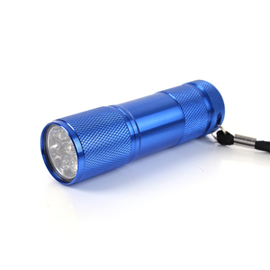 Penjualan terlaris senter Mini LED Super terang senter saku portabel warna-warni dengan baterai kering