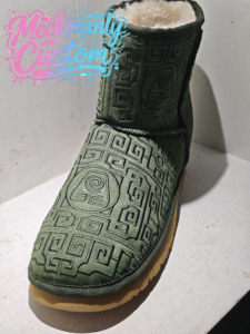 Bottes de neige à cheville brodées vertes personnalisées Meckmanly avec doublure en fourrure, chaudes pour l'hiver, unisexes, semelle extérieure en caoutchouc - Product Image 1