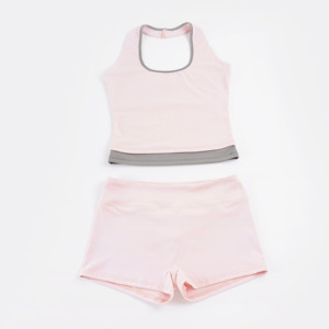 Conjunto de Dos Piezas Americano Minimalista: Top Halter Colorblock con Espalda Descubierta y Ajuste Delgado, y Shorts Casuales de Cintura Alta Estilo Deportivo y Juvenil - Product Image 6