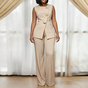 Ensemble tailleur-pantalon rouge élégant pour <span class=keywords><strong>femme</strong></span> – <span class=keywords><strong>Gilet</strong></span> <span class=keywords><strong>sans</strong></span> manches à col rond et pantalon, idéal pour les occasions formelles, les fêtes et le bureau - Product Image 3