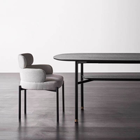 Chaise de salle à manger en velours design élégant moderne nordique avec jambe en métal en tissu pour hôtels, villas et restaurants